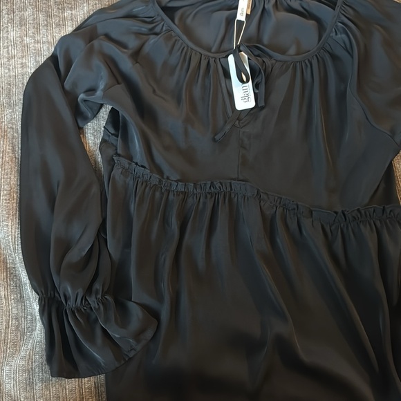 Black Smock blouse with ties - Picture 6 of 6